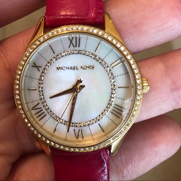 Michael Kors Watch - Picture 2 of 7